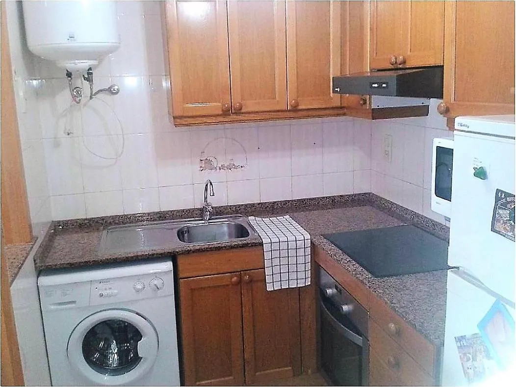 Apartamentos Navarra 07 Салоу Испания